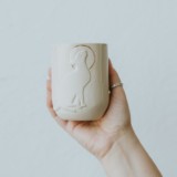 Eleganckie kubki na prezent – przegląd najpiękniejszych modeli