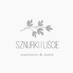 sznurki i liście