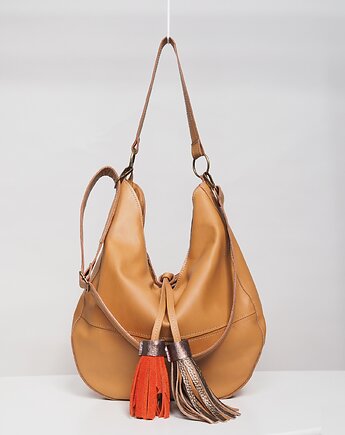 Kamelowa skórzana hobo bag z frędzlami