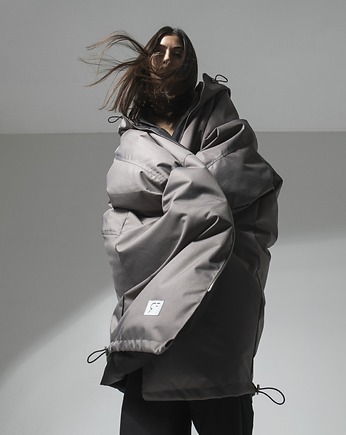 Ocieplany Płaszcz longline hoodie oversize stone