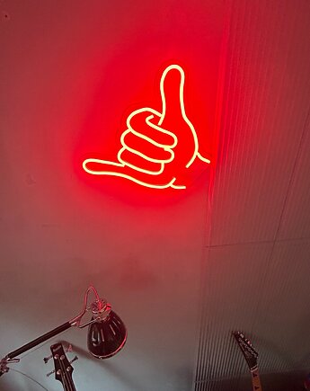 Neon LED Shaka / Hang Loose lampa ścienna, surf vibe