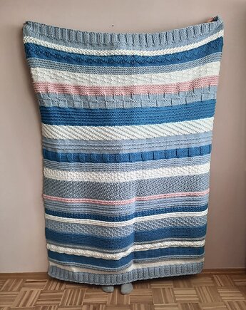 Niebieski pastelowy dywan w paski, decodecoy