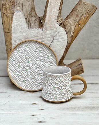 Ceramiczny zestaw śniadaniowy w kwiaty