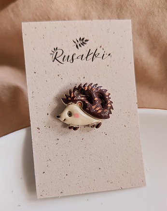 Pin przypinka jeż, jeżyk, boho akcesoria z jeżykiem, rustykalne dodatki