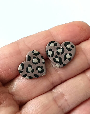 Kolczyki serca w cętki