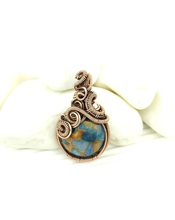Wisiorek z niebieskim agatem wire wrapping