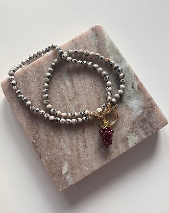 Handmade naszyjnik z jaspisem dalmatyńskim i plecionym owocem, Juicy Beads