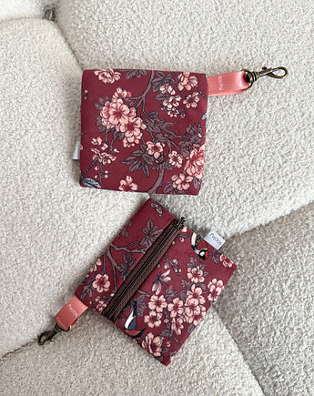Welurowe etui na słuchawki sakura
