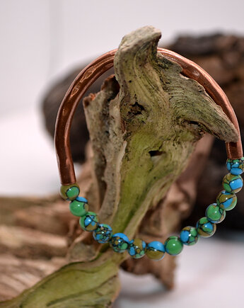 Bransoletka miedziana handmade z koralikami: turkusowy-trójkolorowy
