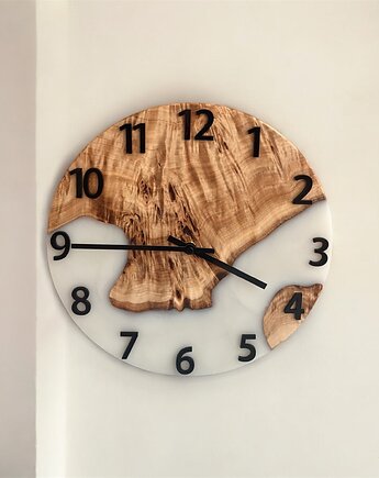 Zegar ścienny z drewna i żywicy epoksydowej