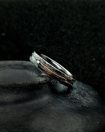 Pierścionek - sygnet STRUNA srebro i złoto, ZIĘBA