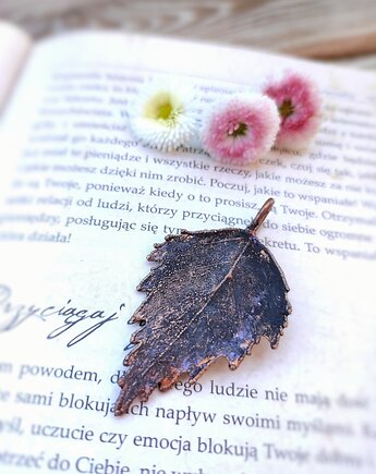 Listeczek brzozowy II wisiorek miedziany