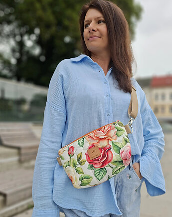 Pikowana nerka z weluru w róże Sofia, sabi tatka