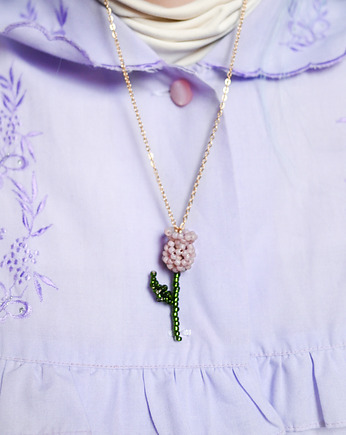 Naszyjnik tulipan w kolorze mauve, handmade kwiat z koralików kwiaty biżuteria