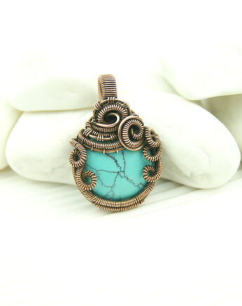 Wisiorek z howlitem wire wrapping