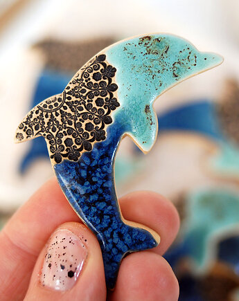 Ceramiczny delfin -  magnes na lodówkę