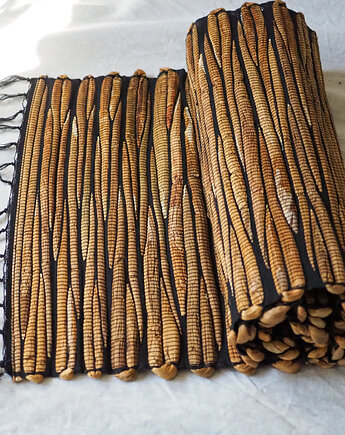 Naturalny bieżnik z hiacynta wodnego z czarnym przeszyciem (150x36 cm)