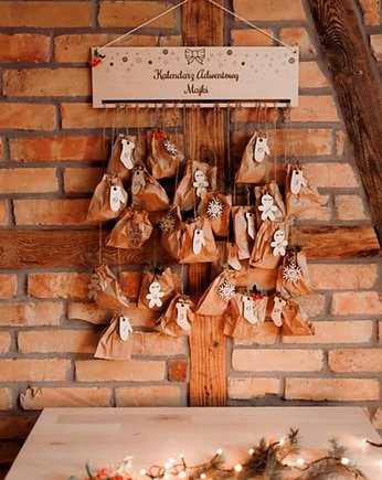 Drewniany, świąteczny kalendarz adwentowy, Winietka dekoruje