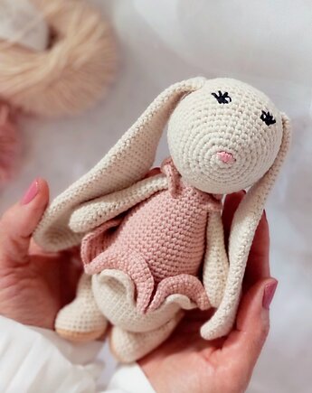 Amigurumi  szydełkowy KRÓLICZEK z ubrankiem, Atelier Liliputki