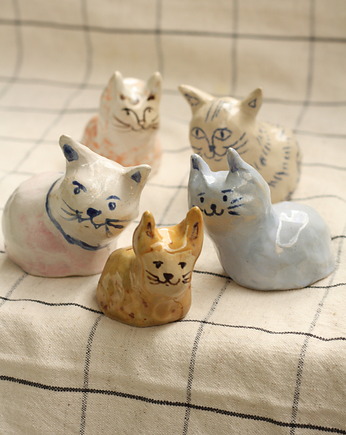 Figurka kot. Ceramiczny kotek