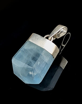 Aquamarine blue