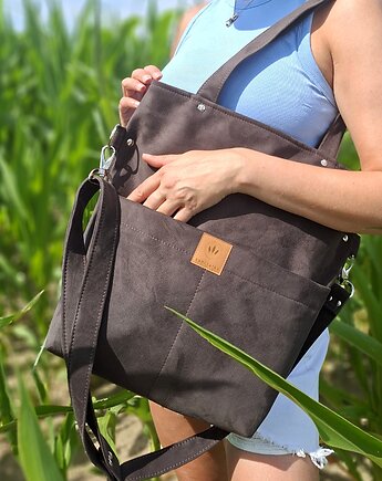 Zamszowa duża torba z kieszeniami Czekoladowa, sabi tatka