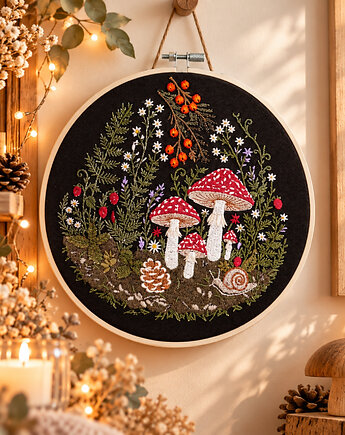 Jesienne muchomory,haft w tamborku ok 20 cm średnicy