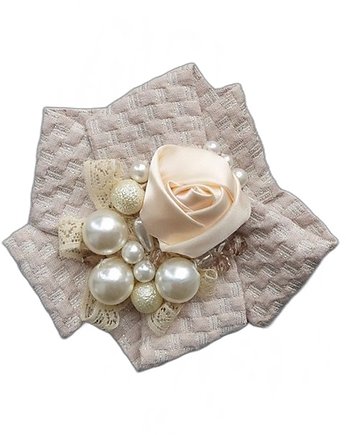 Wytworna broszka z perłami, vestirse!