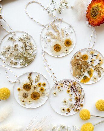 Kwiatowe zawieszki- naturalne kolory, fernandfelt