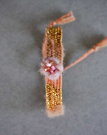 Bransoletka handmade z nici z kwiatuszkiem i koralikami, Słońcem Tkane