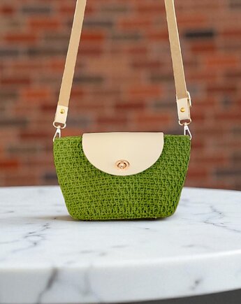 Zielona torebka kuferek z klapką ecru, KEIT