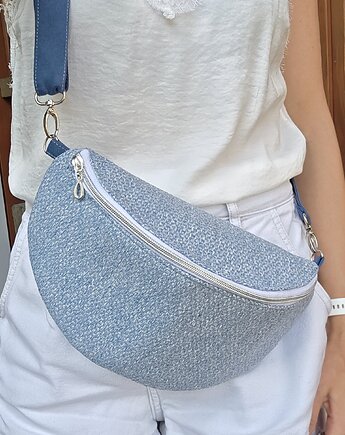 Błękitna pleciona nerka pleciony materiał boho na ramię