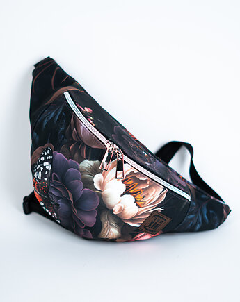 Czarna elegancka nerka damska saszetka w kwiaty róży OGRÓD O PÓŁNOCY, Co Tu Się Kroi