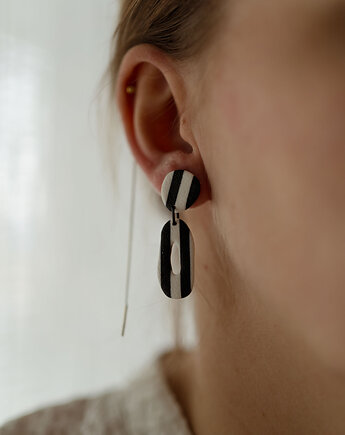 Wiszące kolczyki w organicznym kształcie, Dwie Gliny