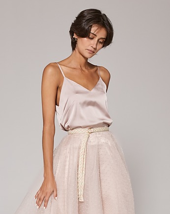 Top w stylu bieliźnianym
