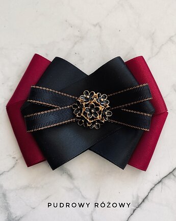 Klasyk! Brosza z delikatnymi czarno złotymi kwiatkami