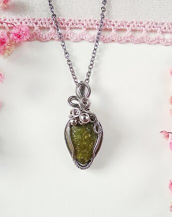 Naszyjnik Epidot stal chirurgiczna wisiorek handmade wirewrapping