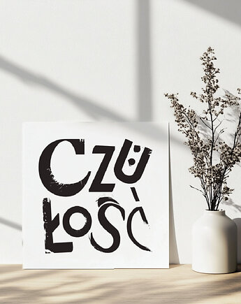 Czułość plakat typograficzny 50 cm x 50 cm czarny
