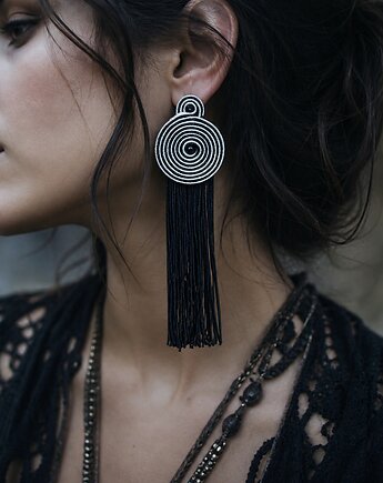 Czarno- srebrne spirale kolczyki soutache z chwostami