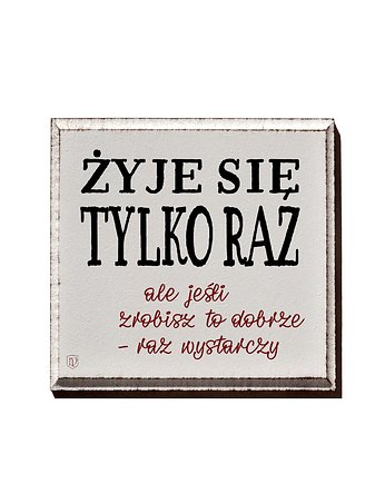 Tabliczka z napisem