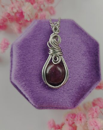 Naszyjnik Jadeit Bordowy stal chirurgiczna wisiorek handmade wirewrapping