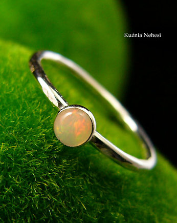 Pierścień Drobinek - Opal Etiopski Srebro 4mm