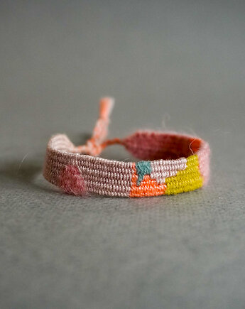 Kolorowa bransoletka tkana z muliny i włóczki na sznurku, Słońcem Tkane