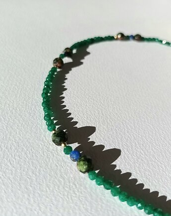 Naszyjnik szmaragd, unakit i lapis lazuli