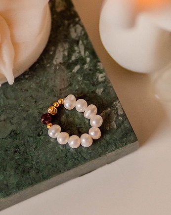 Pierścionek perły granat, Gold Oskar