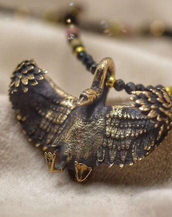 "Chronić siebie" - Naszyjnik z brązu przedstwiający łabędzia, Biżuteria z Myśli Odlana