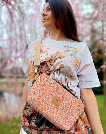 Holly torebko nerka z plecionki Brzoskwiniowa, sabi tatka