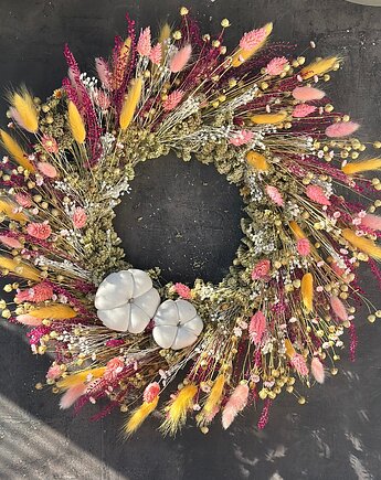 Jesienny wianek z suszonych roślin z materiałowymi dyniami, wianek z lnu, Rosa