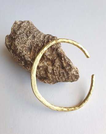 Bransoletka ZEN nieregularna, mosiądz młotkowany, modesign