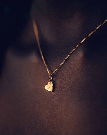 LANE LITTLE HEART / recycled goldplated silver earrings